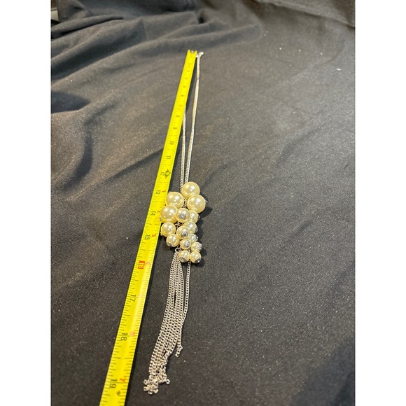 Chic Pearl Cluster Pendant Necklace Silver Tone Chain Tassel Drop - Picture 2 of 3